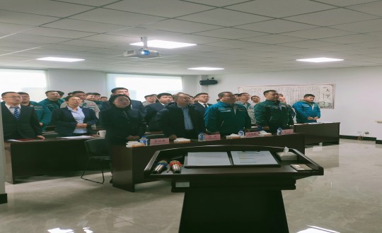 7.装配式总公司召开中高层治理人员述职大会暨年终赞美大会_副本.jpg