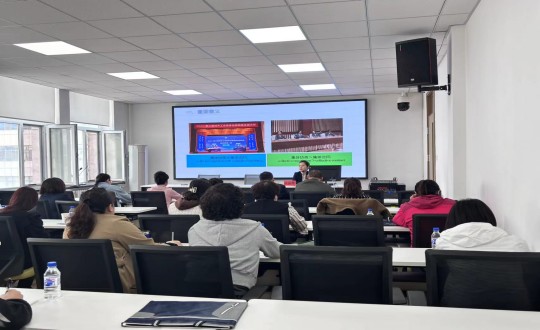 4.集团总工会参与向阳区总工会进行的集体协商培训_副本.jpg
